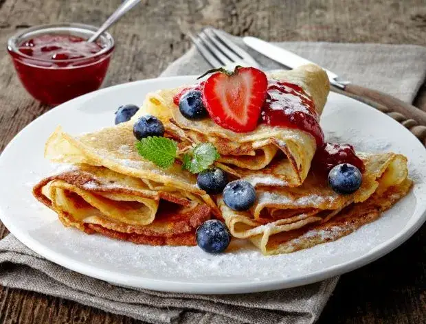 Z czym naleśniki na słodko? Klasyka, fit i egzotyka 30+ pomysłów!