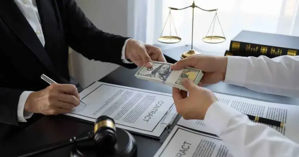 Nieuczciwy Adwokat? Sprawdź, Jak Chronić Prawa i Odzyskać Pieniądze