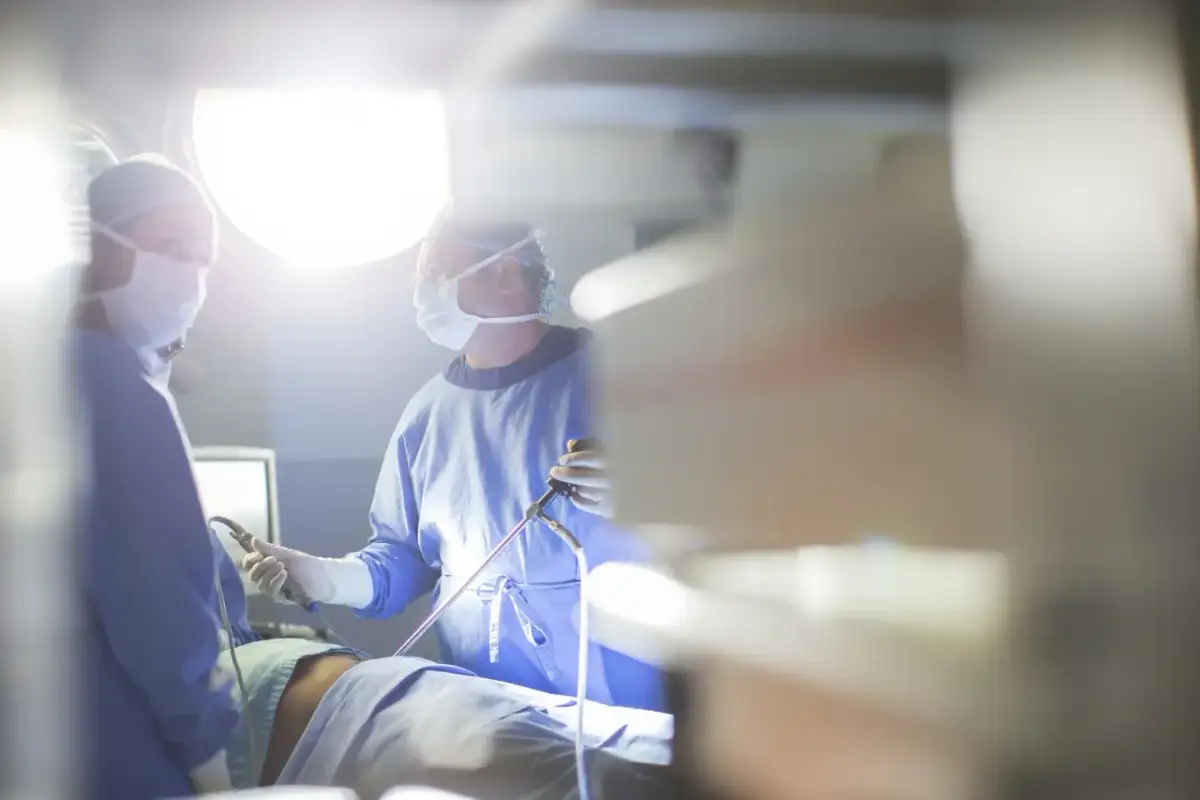 Kto zleca badania przed operacją w NFZ? Szpital, nie POZ! Twoje prawa