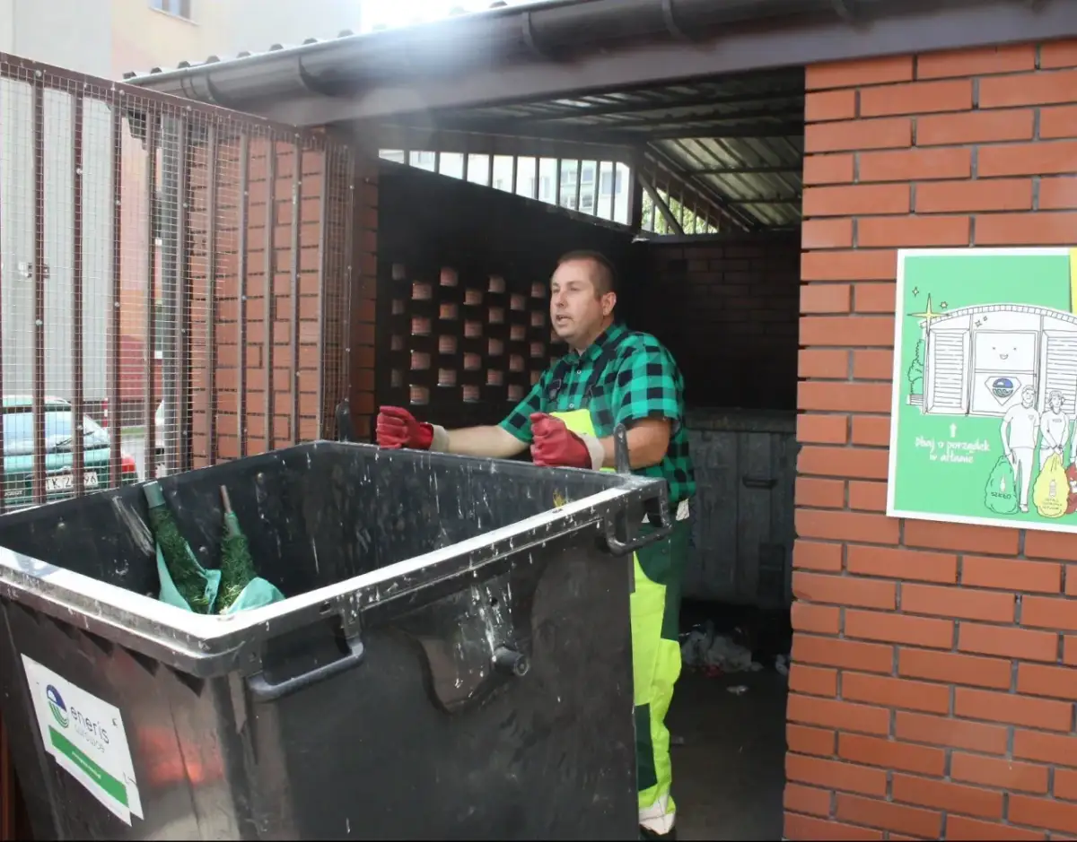 Gdzie wyrzucać szklane opakowania po kosmetykach, aby nie marnować?