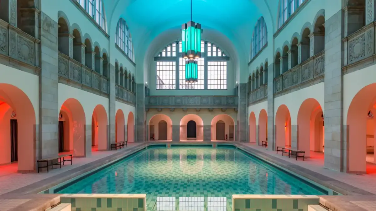 Hotel Oderberger Berlin: Historisches Denkmalhotel mit Pool