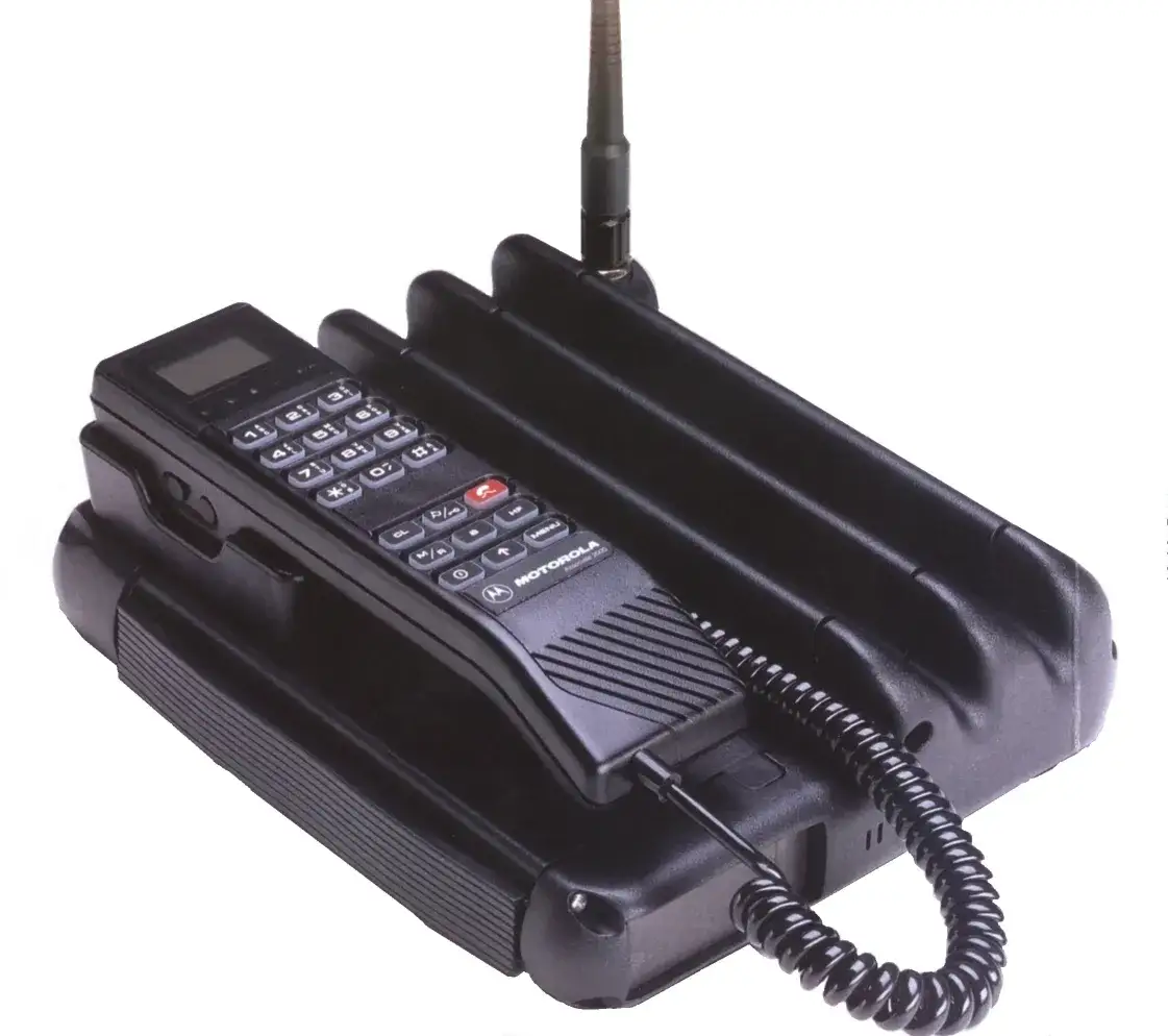 Pierwszy telefon komórkowy w Polsce - historia, która zaskakuje