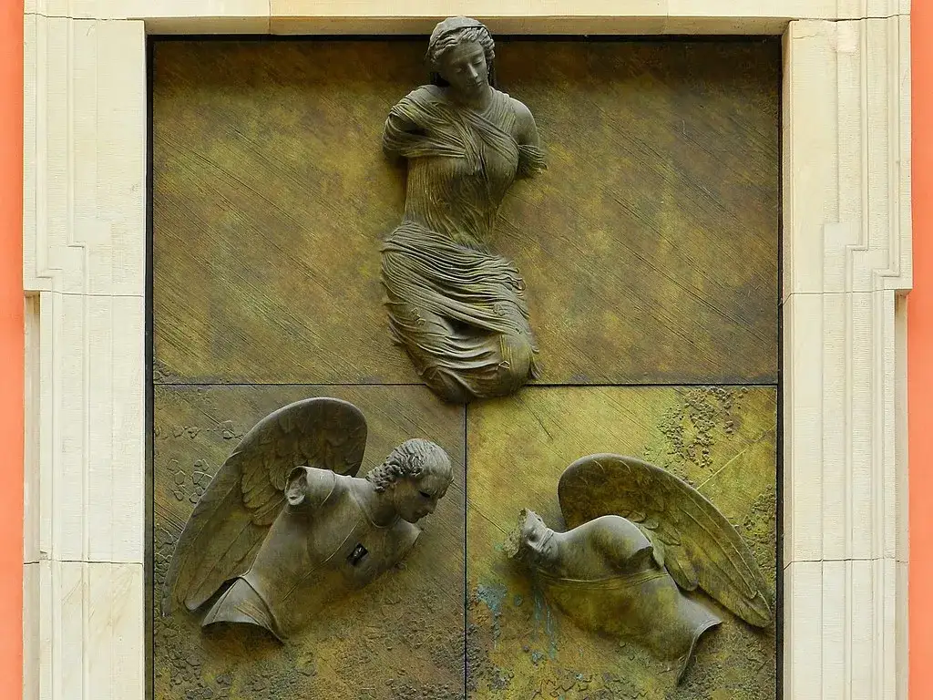 Igor Mitoraj Zwiastowanie – tajemnice rzeźb i ich znaczenie