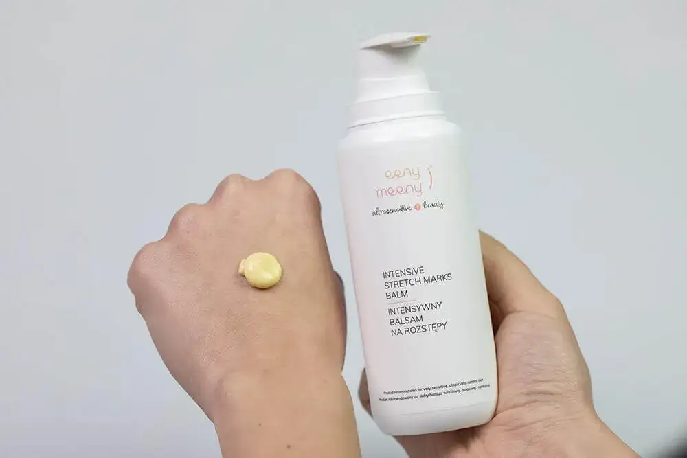 Jak skutecznie zapobiegać rozstępom na piersiach w ciąży i dbać o skórę