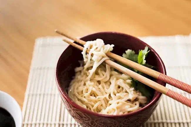 Czy makaron sojowy jest dietetyczny? Odkryj jego zdrowotne korzyści