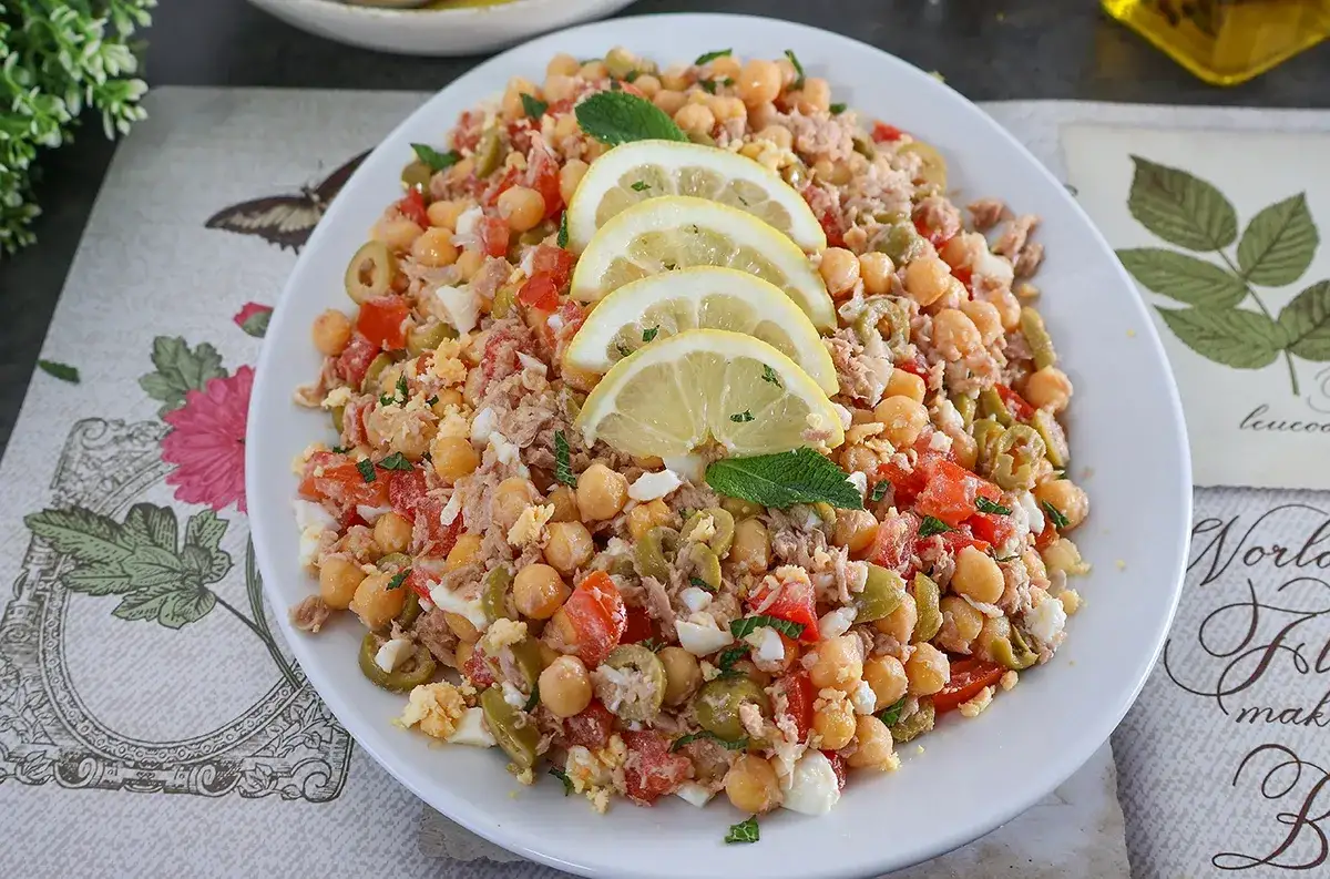Ensalada de garbanzos: tu receta fácil y nutritiva en 15 min