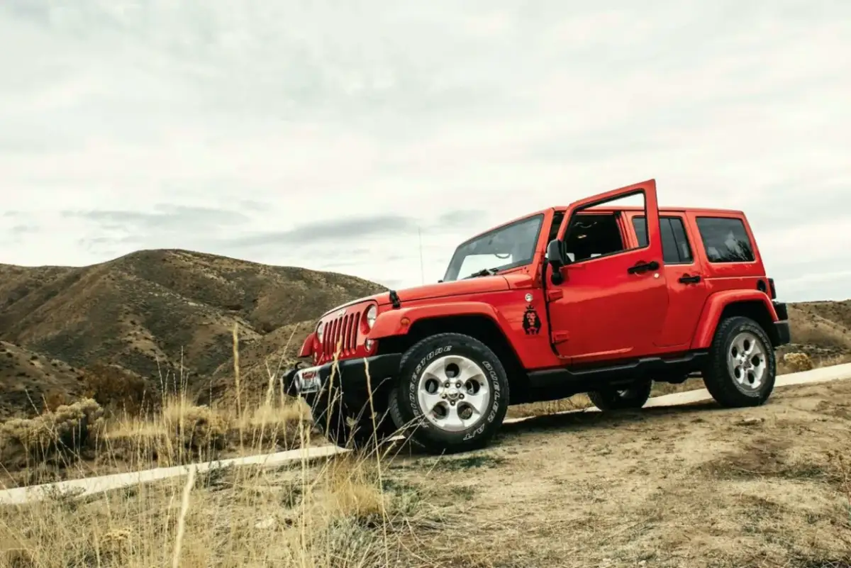 Jeep Wrangler z USA: Koszty, ryzyka, opłacalność czy warto importować?
