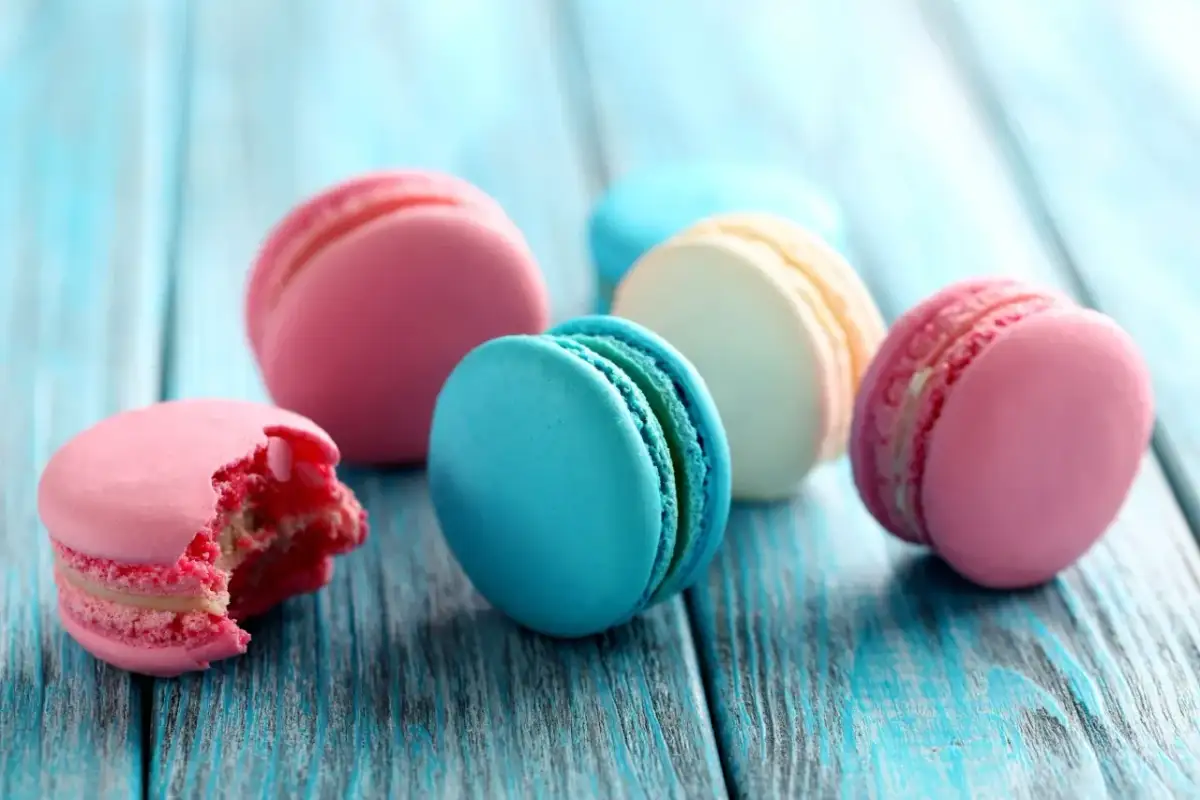 Makaroniki: Dobre czy nie? Poznaj prawdę o francuskim deserze.