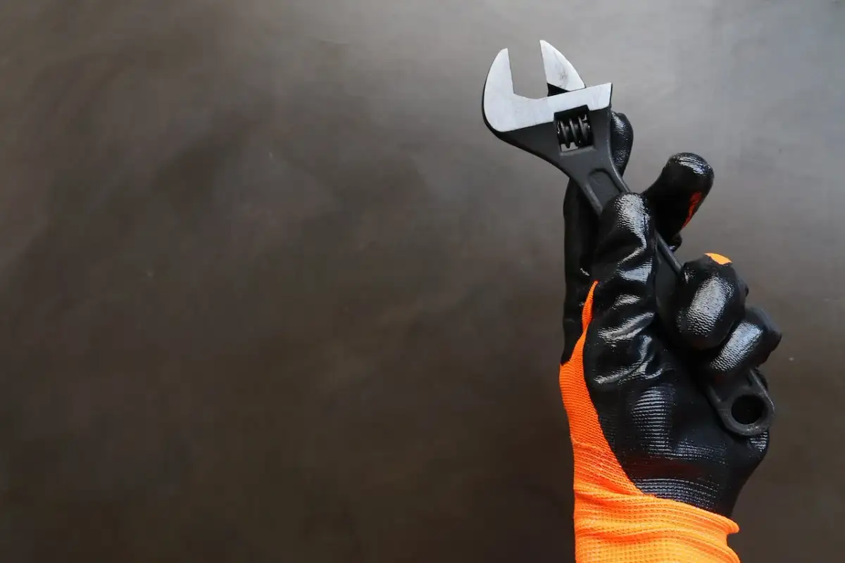 Monter izolacji przemysłowych na czym polega – kluczowe zadania i umiejętności