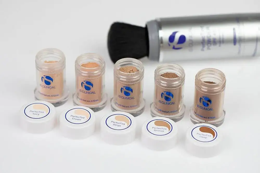 Jak nakładać SPF pod makijaż, aby uniknąć zniszczenia wyglądu?