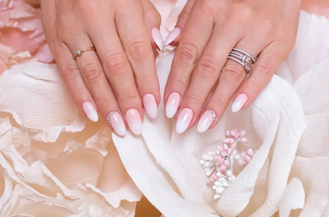 Jak zrobic odrost na paznokciach zelowych bez błędów i stresu