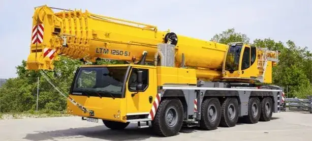 Ile waży dźwig? Zaskakujące różnice w wadze modeli dźwigów