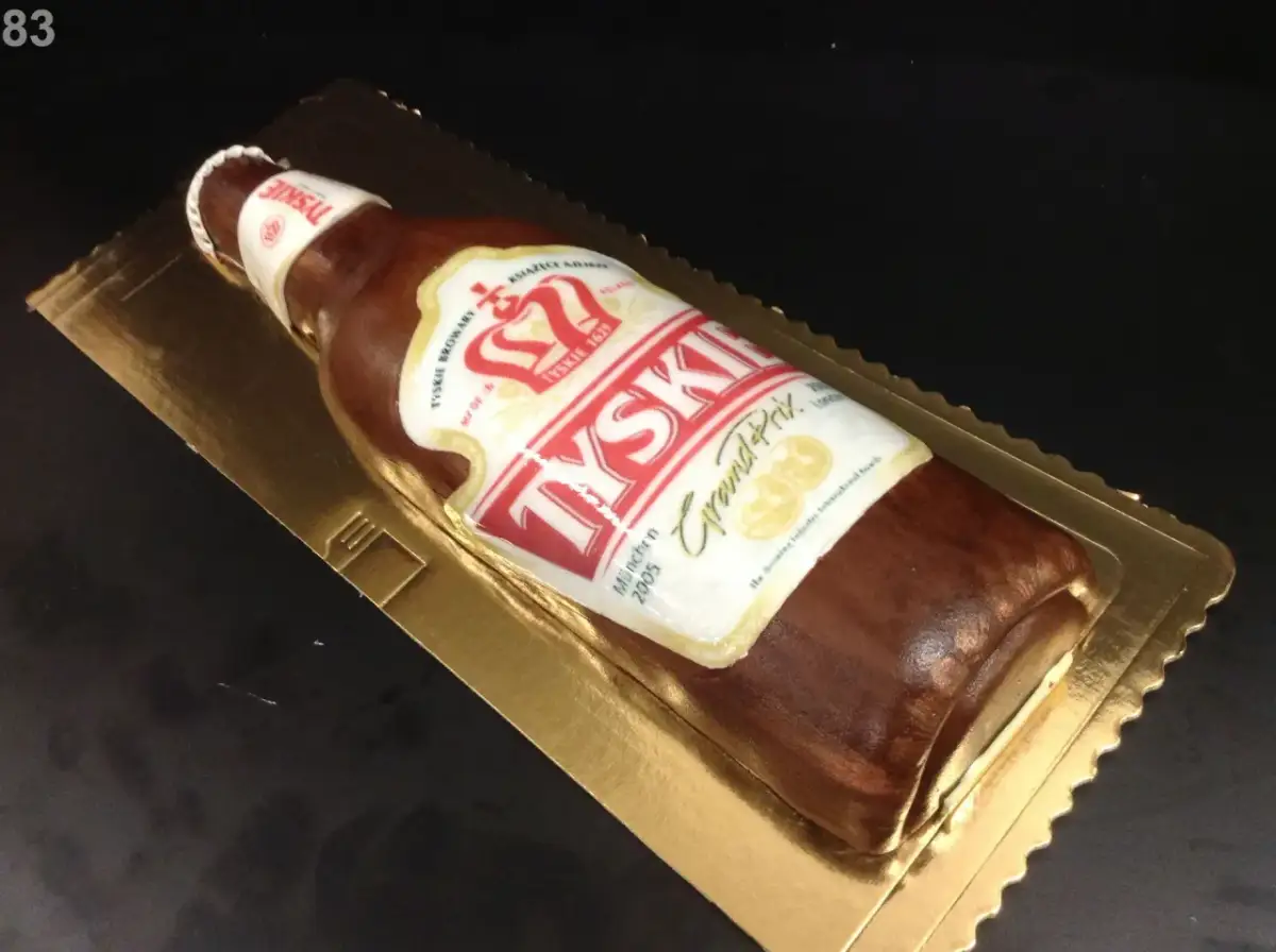 Jak zrobić tort z puszek piwa, który zachwyci Twoich gości?