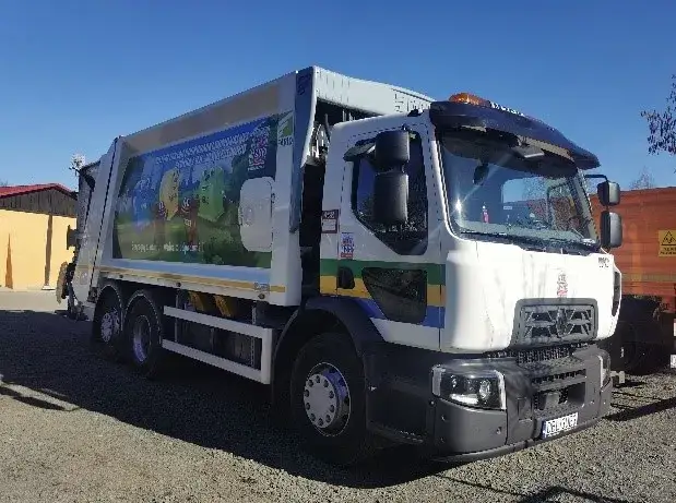 Samochód który zbiera elektrośmieci z osiedla – jak skorzystać z usługi?