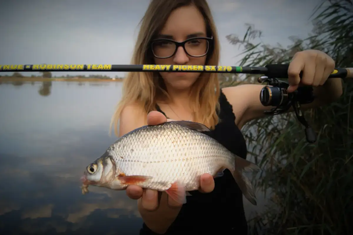 Wędka picker do czego? Odkryj jej zastosowanie w wędkarstwie