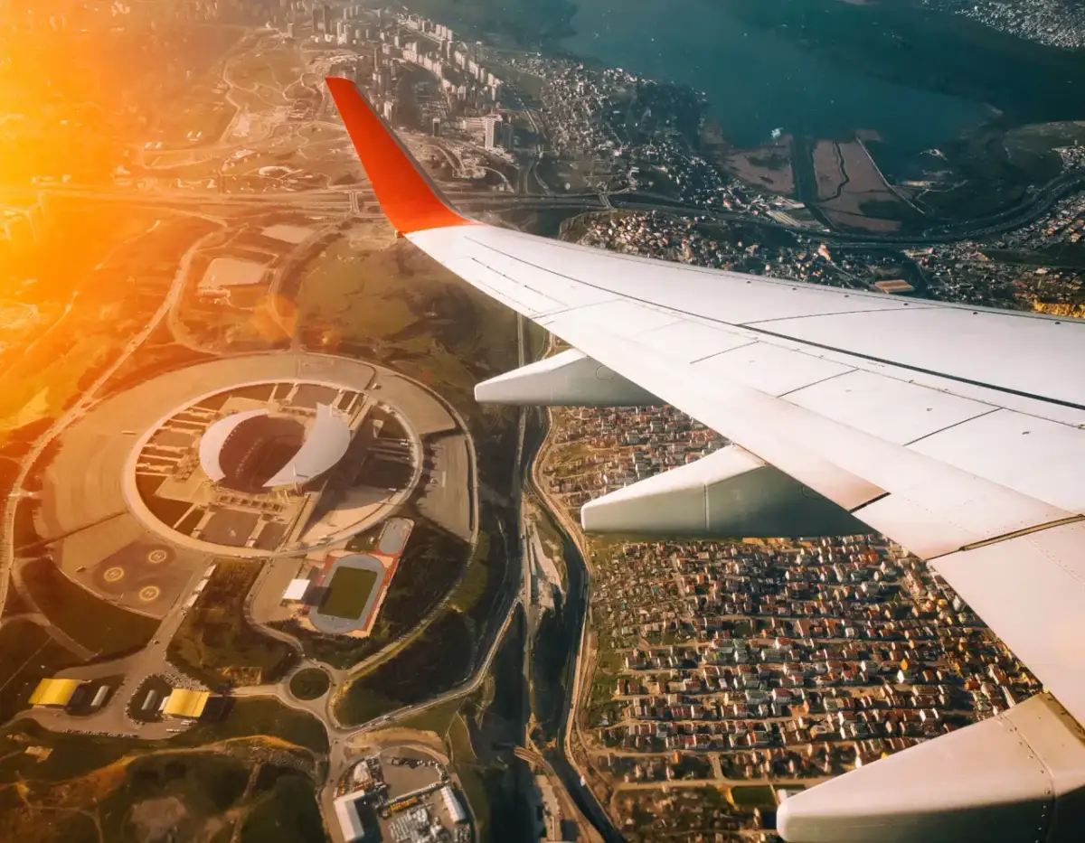 Ile lot do Turcji trwa? Poznaj czas podróży z Polski i uniknij opóźnień