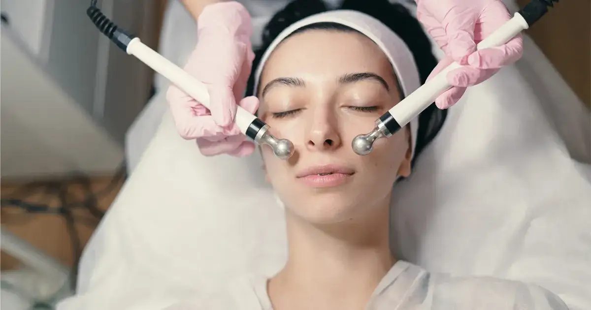 Galwanizacja w kosmetyce - co to jest i jakie przynosi korzyści?