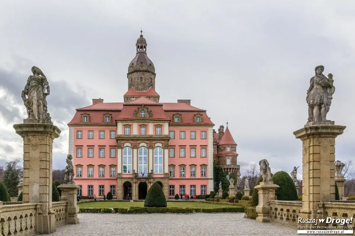 Co zwiedzić w Wałbrzychu? Kompletny przewodnik po atrakcjach