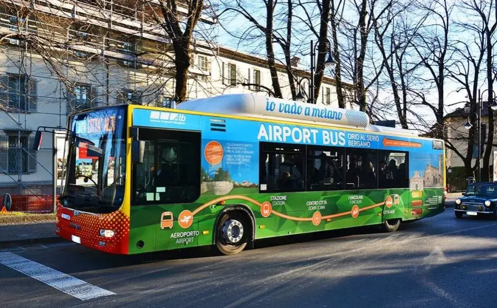 Ile kosztuje taxi z lotniska Bergamo do centrum? Ceny i porady transportowe