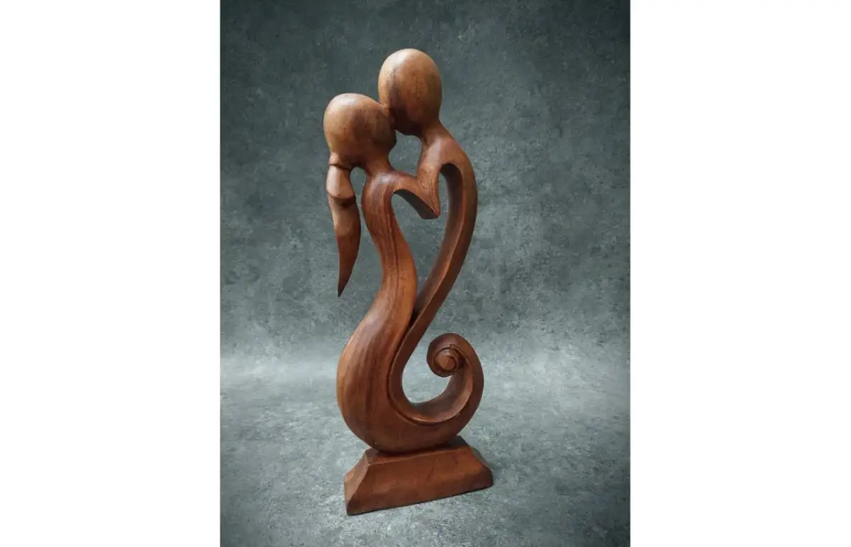 Rzeźba drewno - odkryj piękno afrykańskich dzieł sztuki z drewna