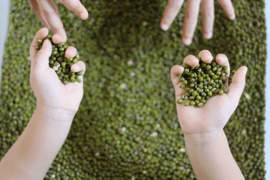 Dziecko a integracja sensoryczna: Jak rozpoznać i wspierać rozwój