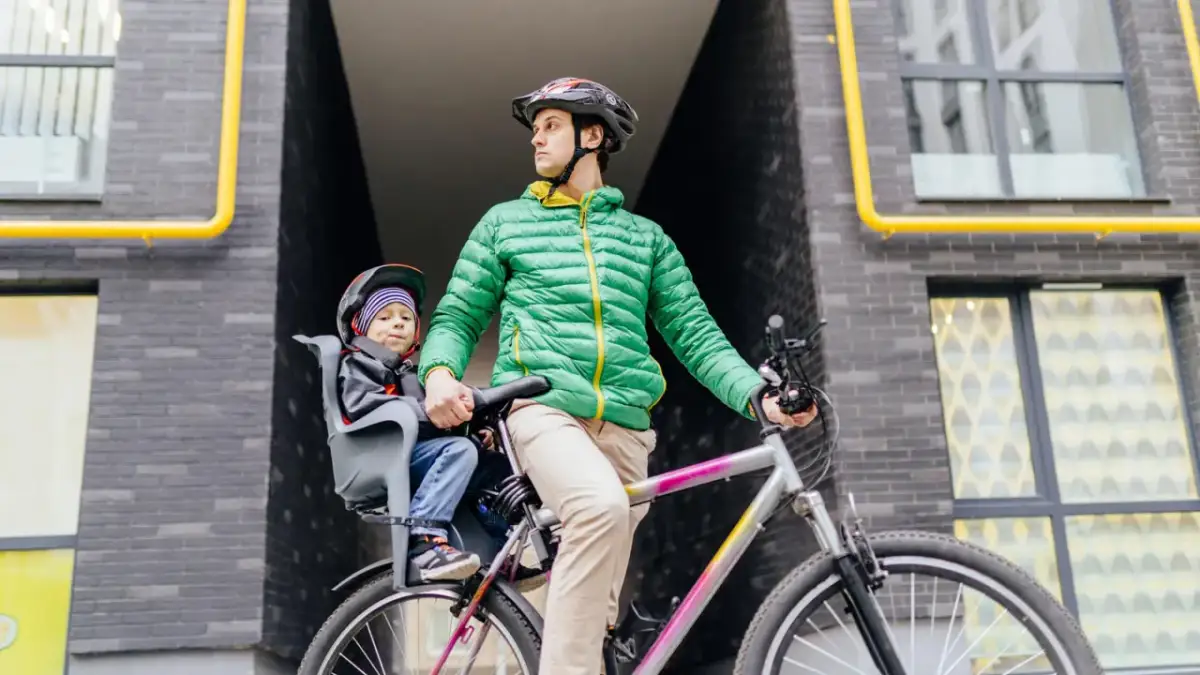 Kindersitz Fahrrad: So wählen Sie den sichersten & besten für Ihr Kind