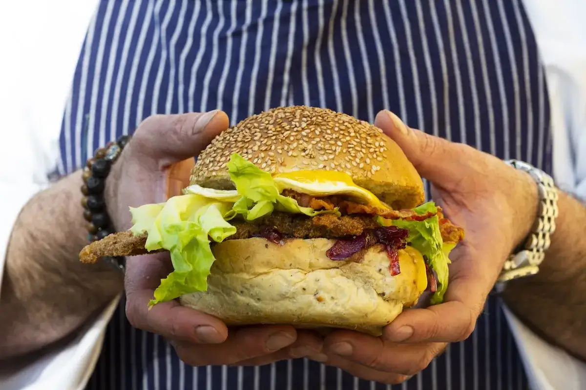 Hamburger fatto in casa: i segreti per un gusto da ristorante