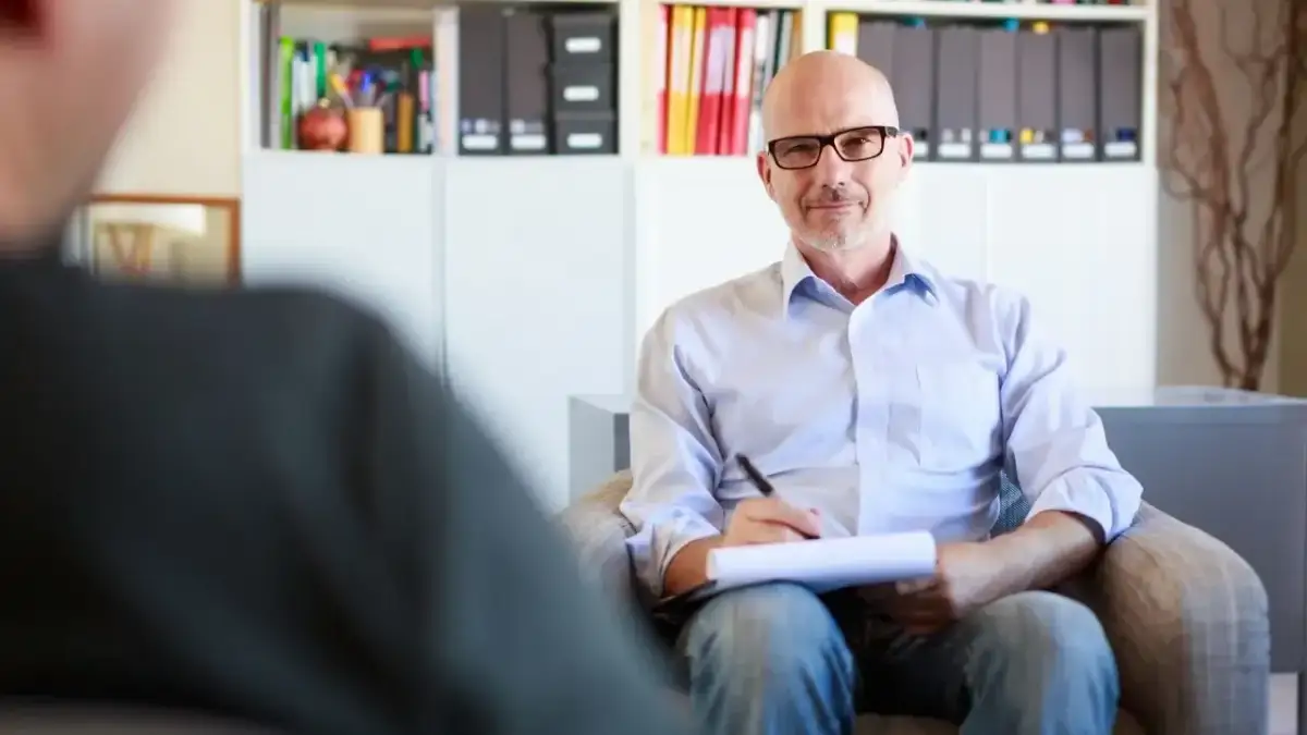 Jak zostać psychologiem szkolnym? Przewodnik: studia, praca, zarobki