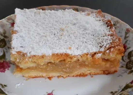 Jak zapobiec ciemnieniu jabłek w szarlotce i zachować ich świeżość