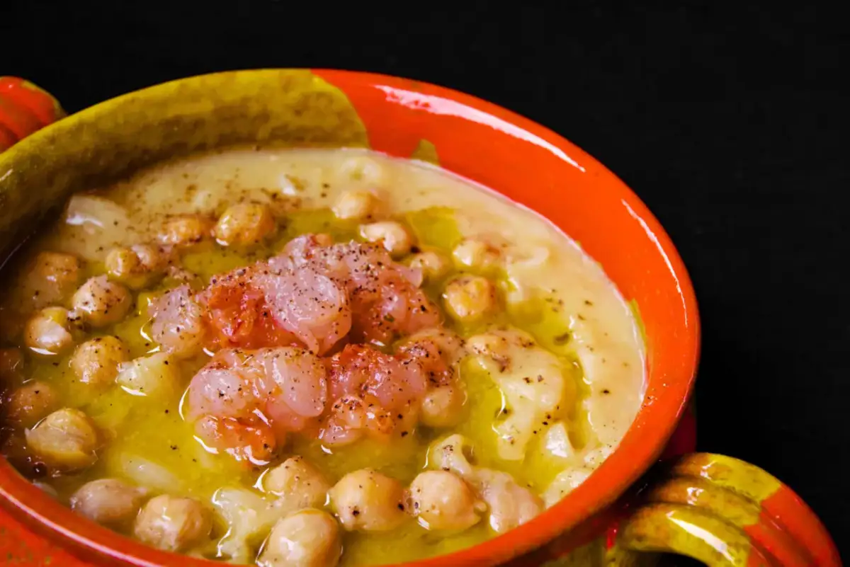 Minestra di Ceci: Ricetta Cremosa e Segreti per un Comfort Food Perfetto