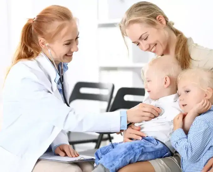 Gdzie z dzieckiem do lekarza w weekend? Szybka pomoc w nagłych wypadkach