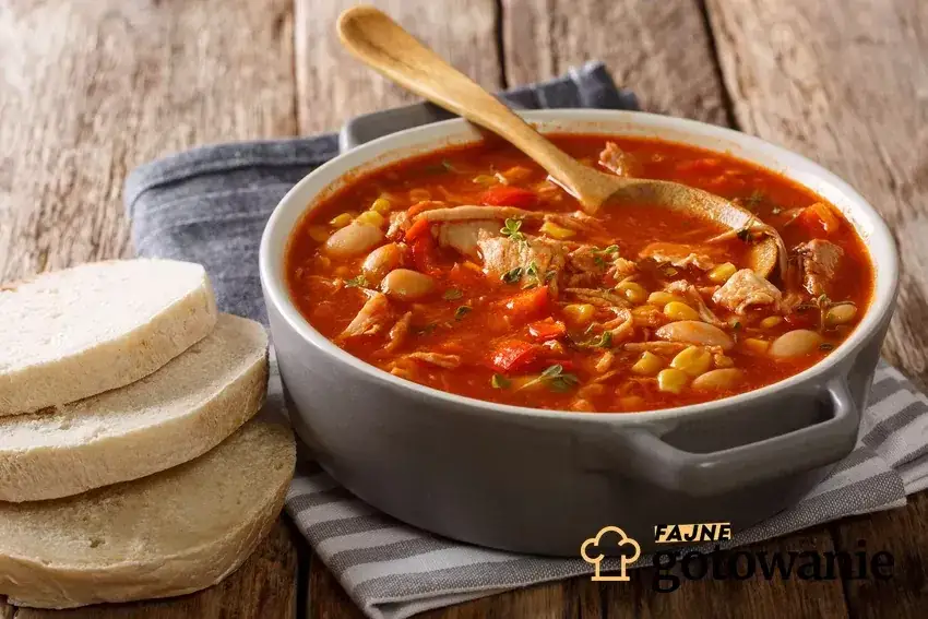 Pyszna zupa gulaszowa krok po kroku: przepis i triki eksperta