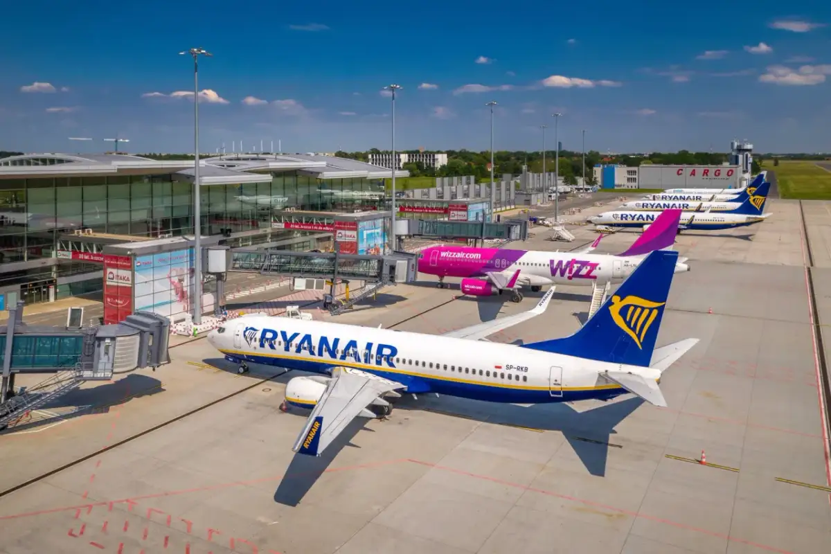Co to znaczy taryfa regularna Ryanair? Odkryj jej zalety i wady