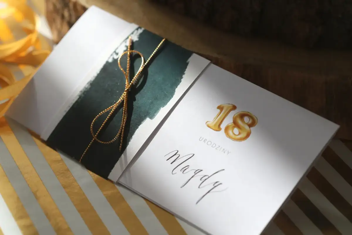Twórz wyjątkowe zaproszenia na 18 DIY - inspiracje i szablony