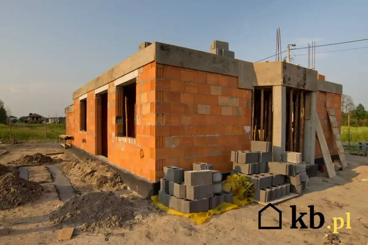 Koszty budowy budynku usługowego: Ile naprawdę zapłacisz za m²?