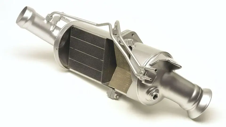 Czyszczenie DPF: Jak uratować filtr? Koszty, metody, porady eksperta