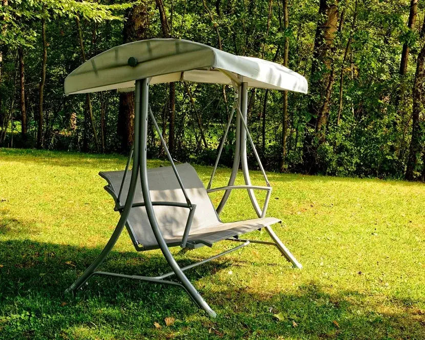 Jak zrobić siedzisko do huśtawki - proste kroki dla bezpieczeństwa i komfortu