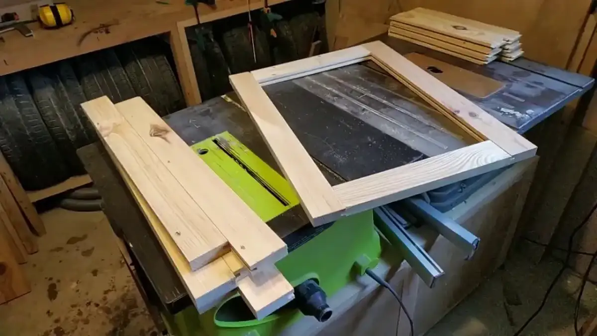 Jak zrobić drzwiczki do szafki? Poradnik DIY krok po kroku!