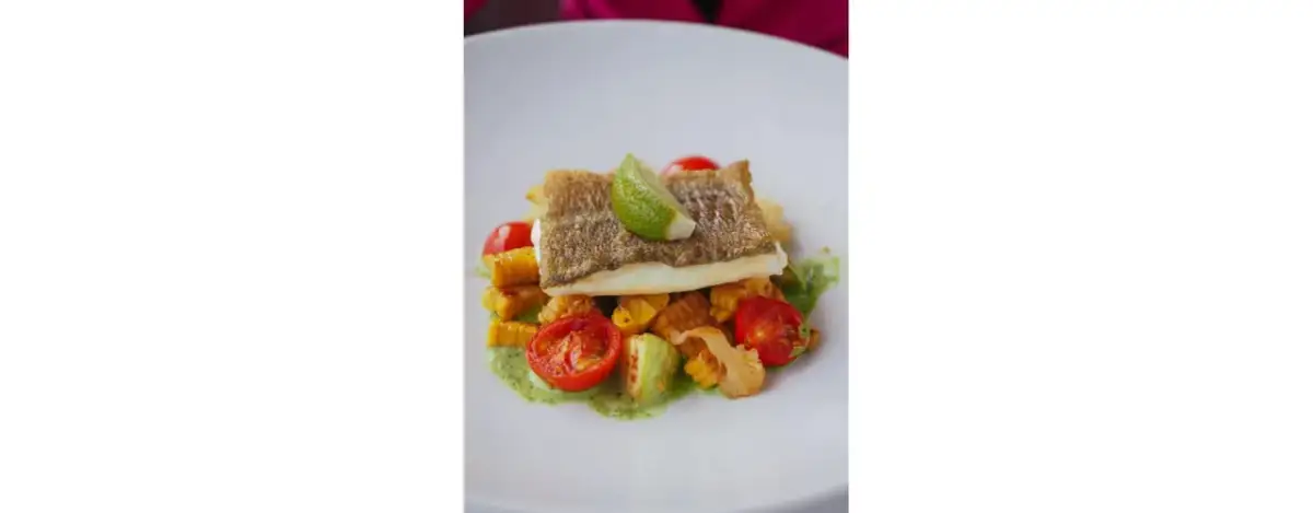 Prosty przepis na dorsza duszonego, który zachwyci Twoich gości