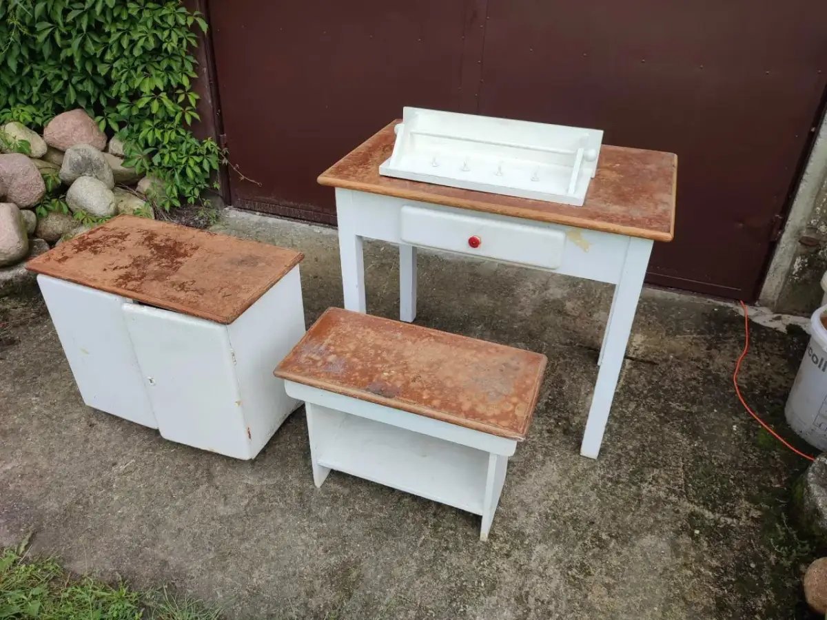 Retro PRL - Odkryj piękno mebli i dekoracji z PRL bez zbędnych kosztów