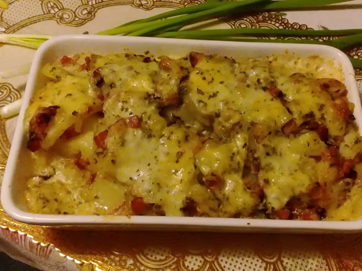 Zapiekanka ziemniaczana z boczkiem: przepis i sekrety mistrzów!