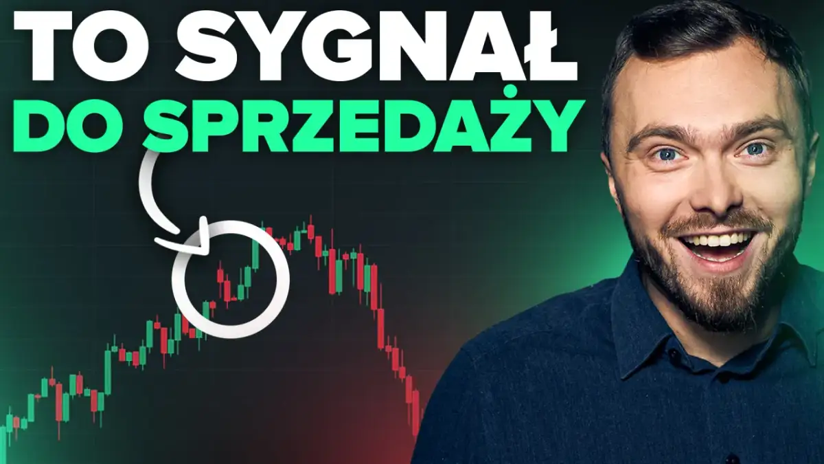 Uśmiechnięty mężczyzna na tle wykresu świecowego. Napis "TO SYGNAŁ DO SPRZEDAŻY" sugeruje, kiedy wycofać się z funduszu inwestycyjnego.