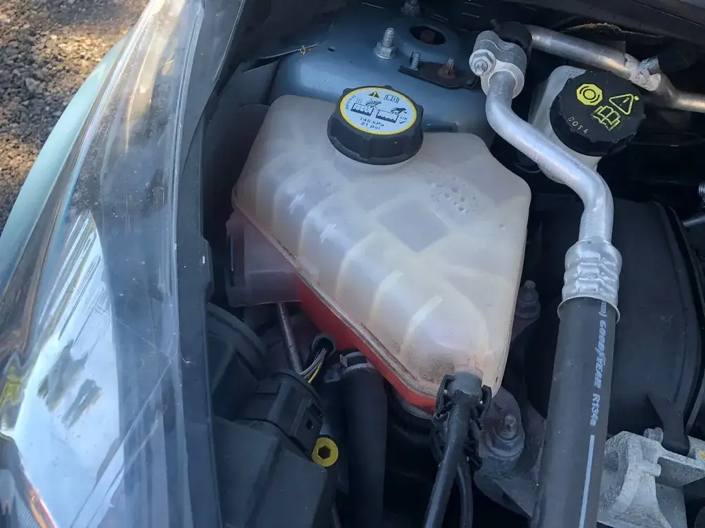 Ford Fiesta jaki płyn do chłodnicy - uniknij kosztownych błędów