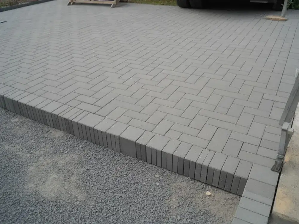 Kostka na podjazd: 6 czy 8 cm? Klucz do trwałości i oszczędności