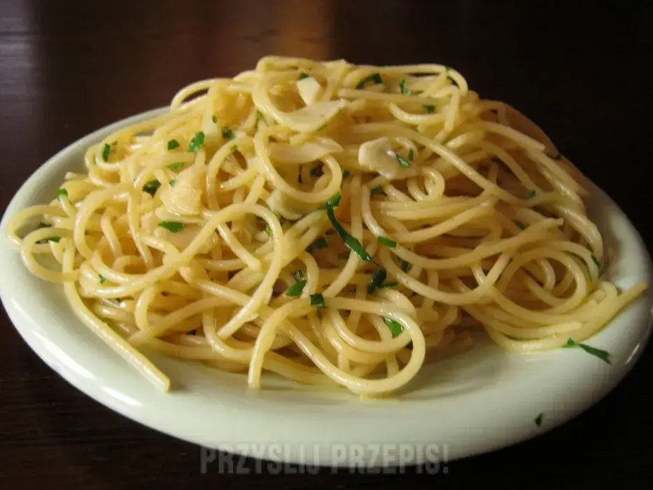 Spaghetti aglio olio: Jak zrobić idealne w 15 minut?