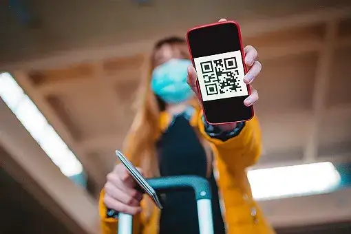 Ile jest ważny paszport covidowy? Sprawdź, by uniknąć problemów