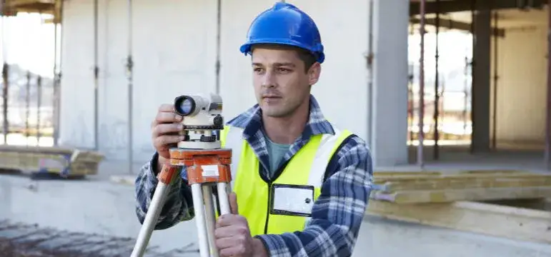 Jakie dokumenty dla geodety? Kluczowe informacje, które musisz znać