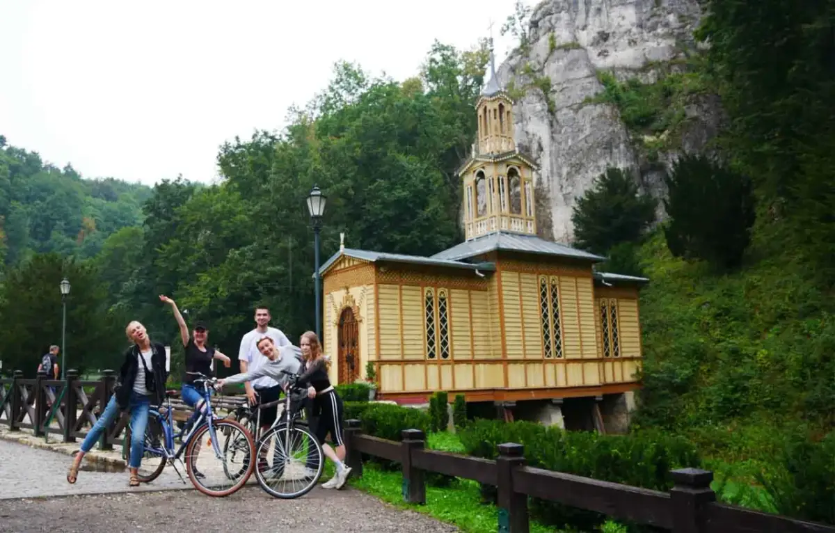 Osiedle Złotego Wieku Kraków: Jak dojechać? MPK, auto, rowerem