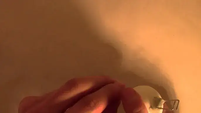 Jak zrobić spławik DIY? Stwórz idealny sygnalizator brań!