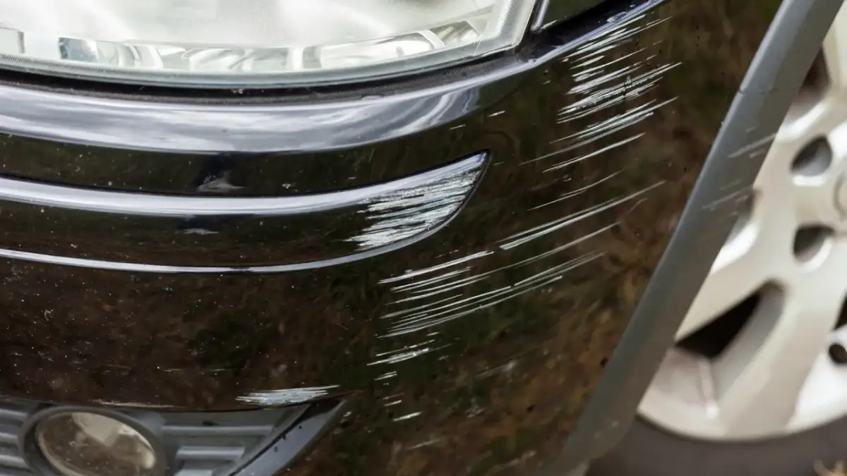 Jak polerować rysy na zderzaku i przywrócić mu idealny wygląd